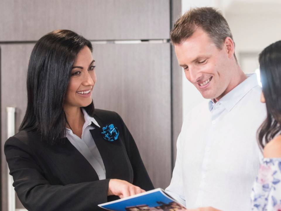 Why You Should Still Hire a Real Estate Agent—Even When You’re Dealing with Friends or Family